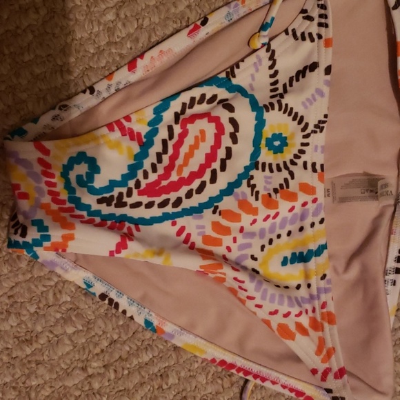 Victoria secret bikini 34D medium bottoms - Picture 4 of 4